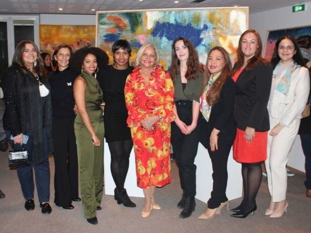 Mónica Sagues, Carolina Mejía, Laura Santana, Licelotte Nin, Sra. Rosa Hernández de Grullón, Clara Casanova, Massiel Medina, Melissa Marcelino, Gabriela Rodríguez.