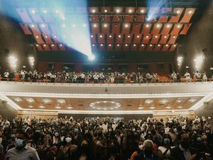 La Sala Principal Carlos Piantini del Teatro Nacional Eduardo Brito estuvo a capacidad guardando los protocolos establecidos por el Teatro.