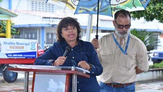 La presidenta ejecutiva del CONANI, la doctora Ana Cecilia Morún, al recibir el inmueble, resaltó la gran sensibilidad humana de la familia Gómez Achécar.