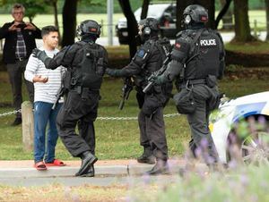 Uno de los detenidos por ataques en Nueva Zelanda comparece ante un tribunal 