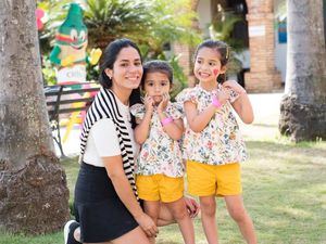 Nicole Marie Torres, Carla y Anabella Aponte.