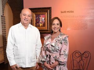 Said Musa inaugura exposici&#243;n con evocaciones greco- romanas