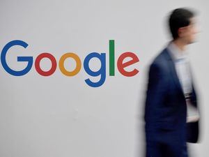 Francia multa a Google con 150 millones de euros y a Facebook con 60 millones