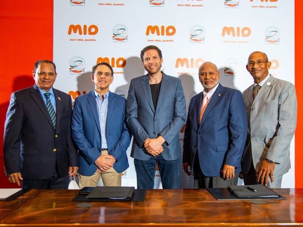 MIO y Fenacodep firman acuerdo para impulsar innovación en comercios