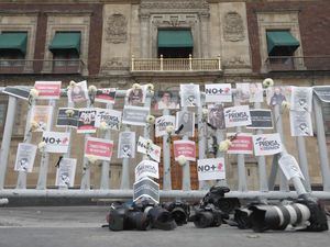 Los periodistas mexicanos gritan "basta" a la violencia contra el gremio