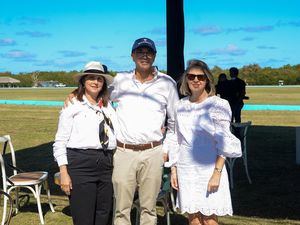 María Isabel Hernández, Roberto Frankemberg y Clara Reid.