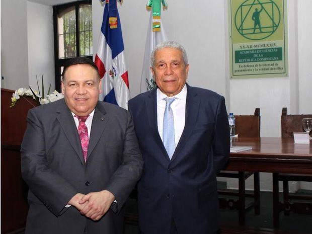 Miguel Reyes Sánchez y Alberto Despradel.