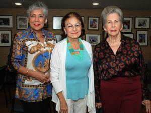 Olga de los Santos, Maria Cristina de Farias y Lissette Vega.