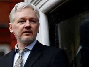 Julian Assange se casará en la prisión de Belmarsh, lucirá una falda escocesa
