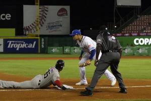 Estrellas, solas en primero; Licey sigue enrachado; Toros triunfan