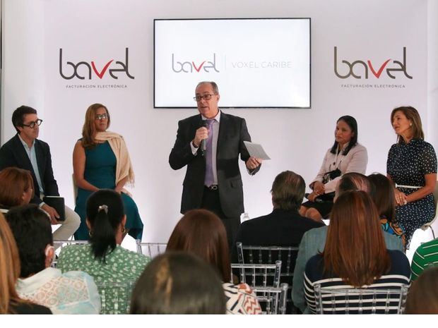 La Cámara Española y Voxel Caribe realizan charla Coloquio sobre facturación electrónica
