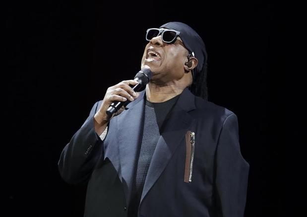 Toda una leyenda de la música como Stevie Wonder (imagen) pidió que se invoque la Enmienda 25 de la Constitución para destituir a Trump.