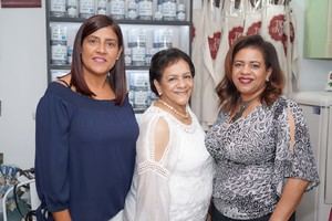 Yamile Encarnacion, Carmen Flores y Viloriz Vegazo.