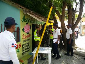 Intrant clausura compañía de taxis que funcionaba ilegal