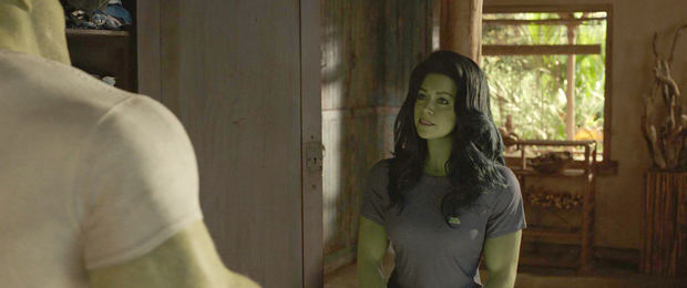 Fotografía cedida por Marvel Studios de una escena de la película 'She Hulk', donde aparece la actriz Tatiana Maslany en su papel de She Hulk.