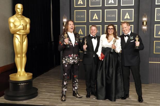Integrantes del reparto de la película animada 'Encanto' fueron registrados este domingo en la alfombra roja de los Premios Óscar, en la entrada del teatro Dolby, en Los Ángeles, California, EE.UU.