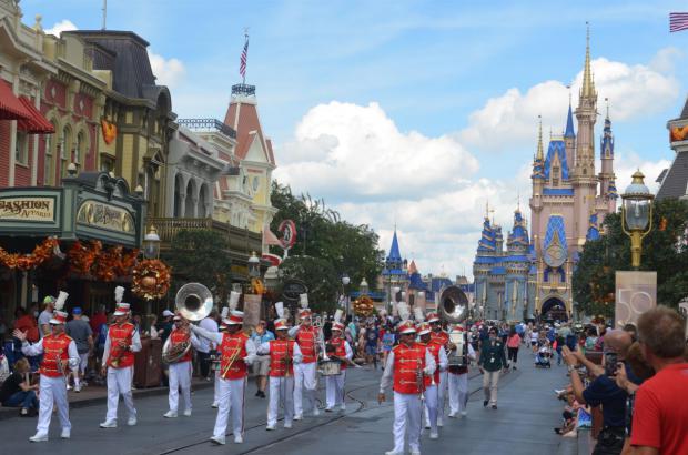 Disney World cumple 50 años con la promesa de seguir creando magia