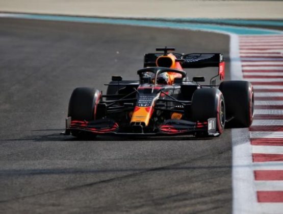 Max Verstappen se lleva la última pole position del año.