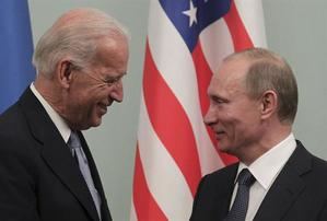 Putin y Biden barajan una cumbre en junio para frenar una nueva Guerra Fría