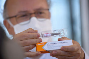 EE.UU. aceptará la entrada de viajeros con una mezcla de tipos de vacunas anticovid