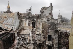 Ucrania rechaza de plano la exigencia rusa de rendición en Mariúpol