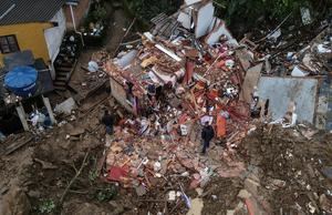 Aumentan a 146 los fallecidos por fuerte temporal en la brasileña Petrópolis