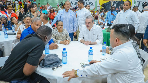 Presidente Abinader llama al pueblo dominicano a seguir trabajando para continuar el progreso en el 2023