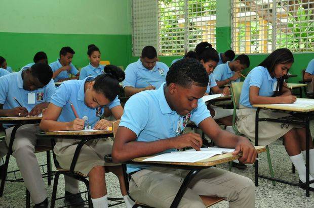 Educación convoca a 167,787 estudiantes a las Pruebas Nacionales
