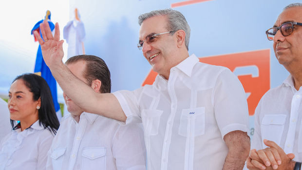 Presidente Abinader inicia su programa de inauguraciones en Higüey
 
