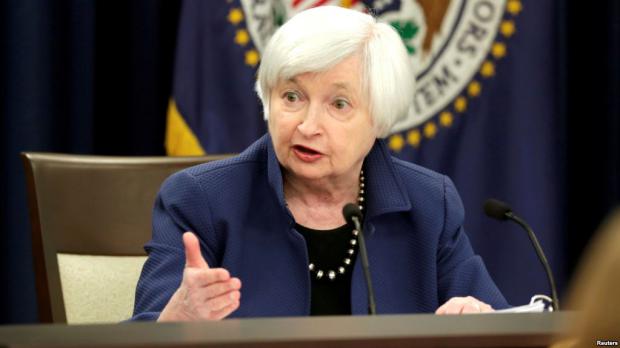 La presidente de la Reserva Federal, Janet Yellen, atribuyó una reciente desaceleración de la inflación a factores temporales. speaks during a news conference after a two-day Federal Open Market Committee (FOMC) meeting in Washington, March 15, 2017. 