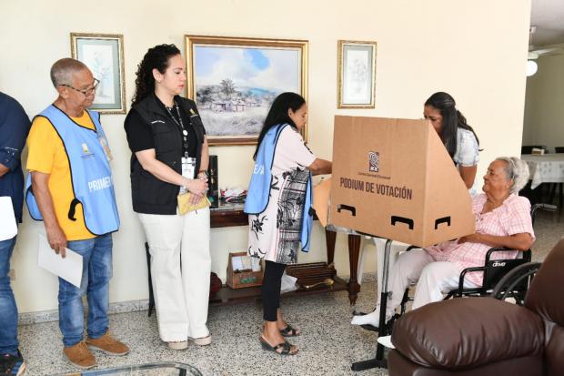 CONAPE resalta la activa participación de los adultos mayores en las elecciones presidenciales y congresuales