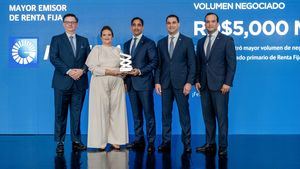 Banco Popular premiado como “Mayor emisor de renta fija” por la BVRD