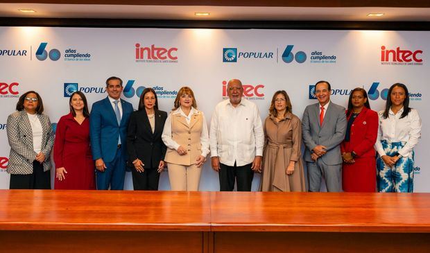 Una alianza estratégica que busca preparar a los estudiantes meritorios para los
desafíos del mercado laborar actual.