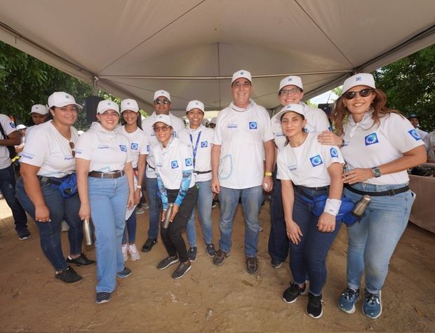 Integrantes de la Vicepresidencia de Negocios Turísticos del Banco Popular
Dominicano.