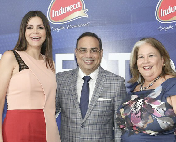 Madeline Cruz  Giberto Santa Rosa y Lil Esteva. 