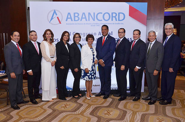 Julio Domínguez, Víctor García, Laura Rodríguez, Benahuare Pichardo, Mercedes Canalda de Beras Goico, Cristina de Castro, Jesús Geraldo Martínez, Alan Muñoz, Leonardo Castillo, Cristina Reyna y Silvestre Aybar Mota.