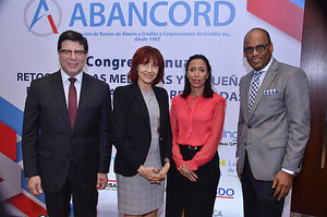 Martin Naranjo, Mayra Ureña, María Vásquez y Geraldo Orozco.