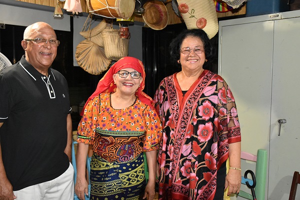 Abraham Espaillat, Xiomarita Pérez y Divina Estrella