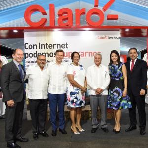 Claro realiza encuentro con relacionados en Expo Cibao