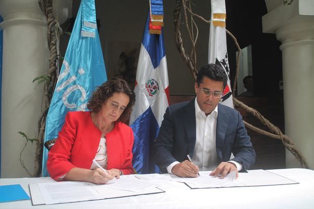 El lanzamiento de “Mi Zona Salvafuturos” culminó con la firma de un convenion entre la Alcaldía del Distrito Nacional y UNICEF.