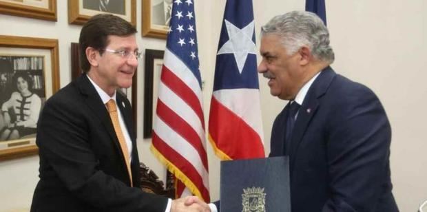 Secretario de Estado de Puerto Rico, Luis Rivera y el canciller de la República Dominicana, Miguel Vargas Maldonado.