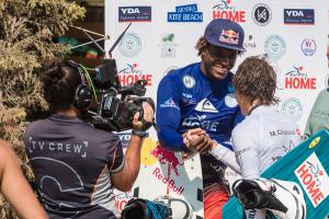 Dominicano Corniel se coloca segundo del mundo en Kitesurf