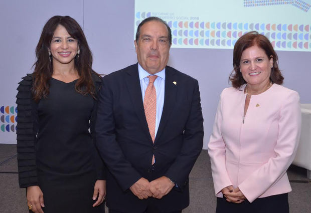 Awilda Alcántara, José Antonio Colomer y María Antonia Esteva.
