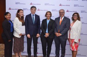 Banco Adopem y Fundación Microfinanzas BBVA presentan informe