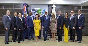 Aduanas Certifica y Revalida Ocho Empresas OEA 