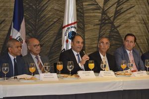 Gabino José, subdirector DGA, Ángelo Viro, Enrique Ramírez, Miguel Dahuajre y Andrés Espinal.