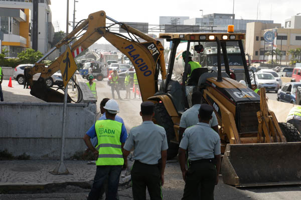 Trabajos de demolición y construcción realizados por el ADN