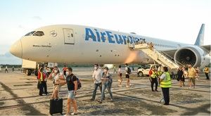 El aeropuerto de Samaná recibe su primer vuelo directo con Madrid