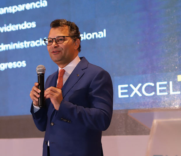 Alberto Cruz, Presidente de Excel.