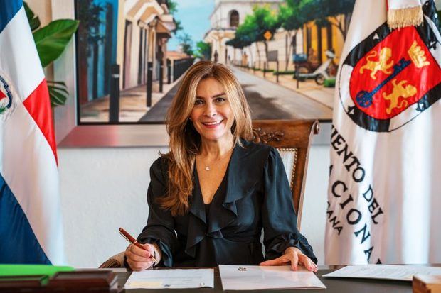 Alcaldesa, Carolina Mejía.